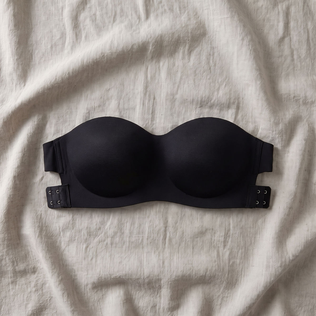 Avéline Sexy Strapless Seamless Crisscross Bandeau Bra
