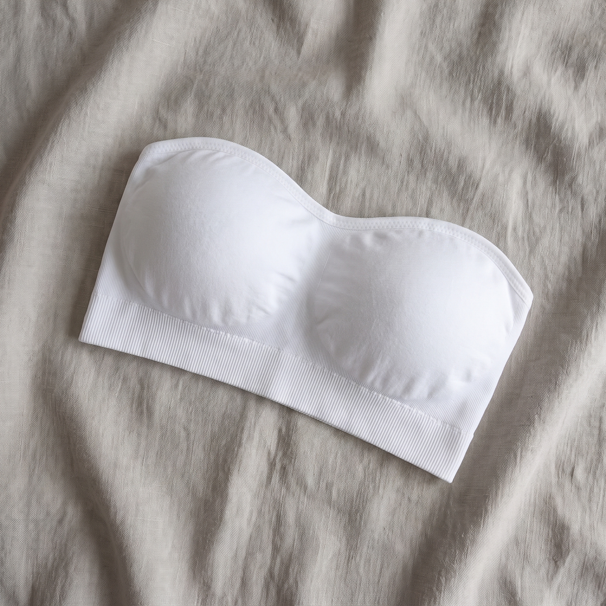 Avéline Strapless Bandeau Bra with Removable Pads