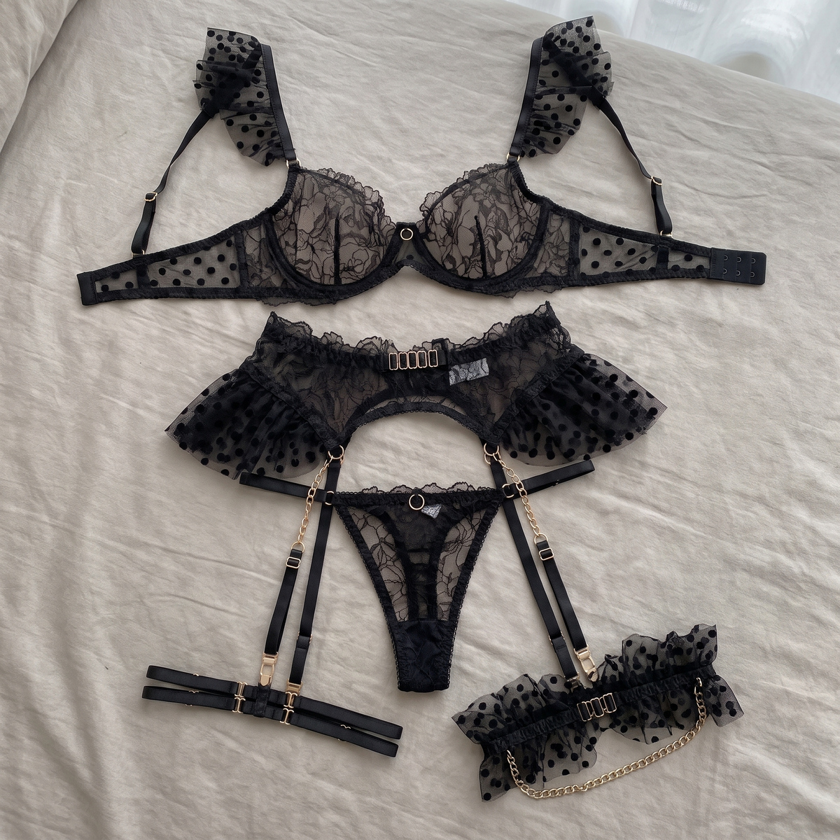 Avéline Embroidered Lace Lingerie Set with Chain