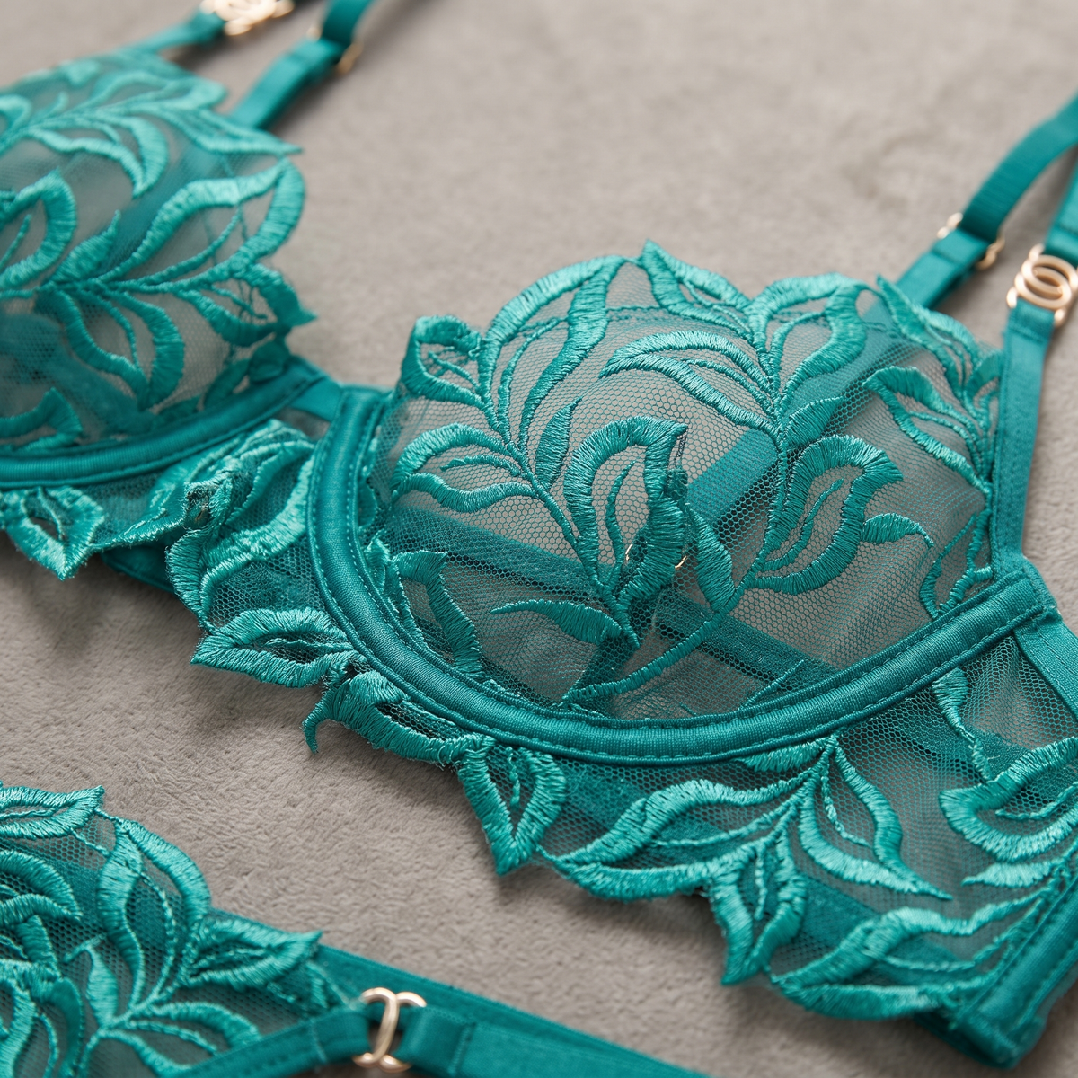 Avéline Embroidered Lace Bra & Thong Set