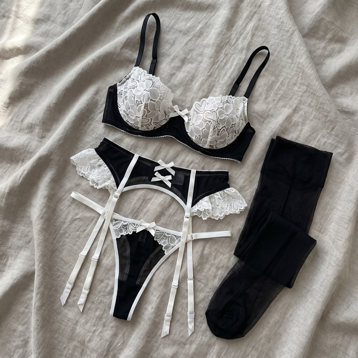 Avéline Choker Push-Up Bra & Garter Belt Lingerie Set