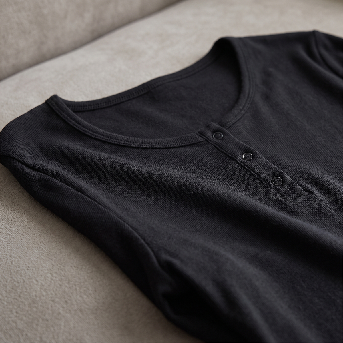 Avéline Seamless Modal Long-Sleeve Henley Bodysuit
