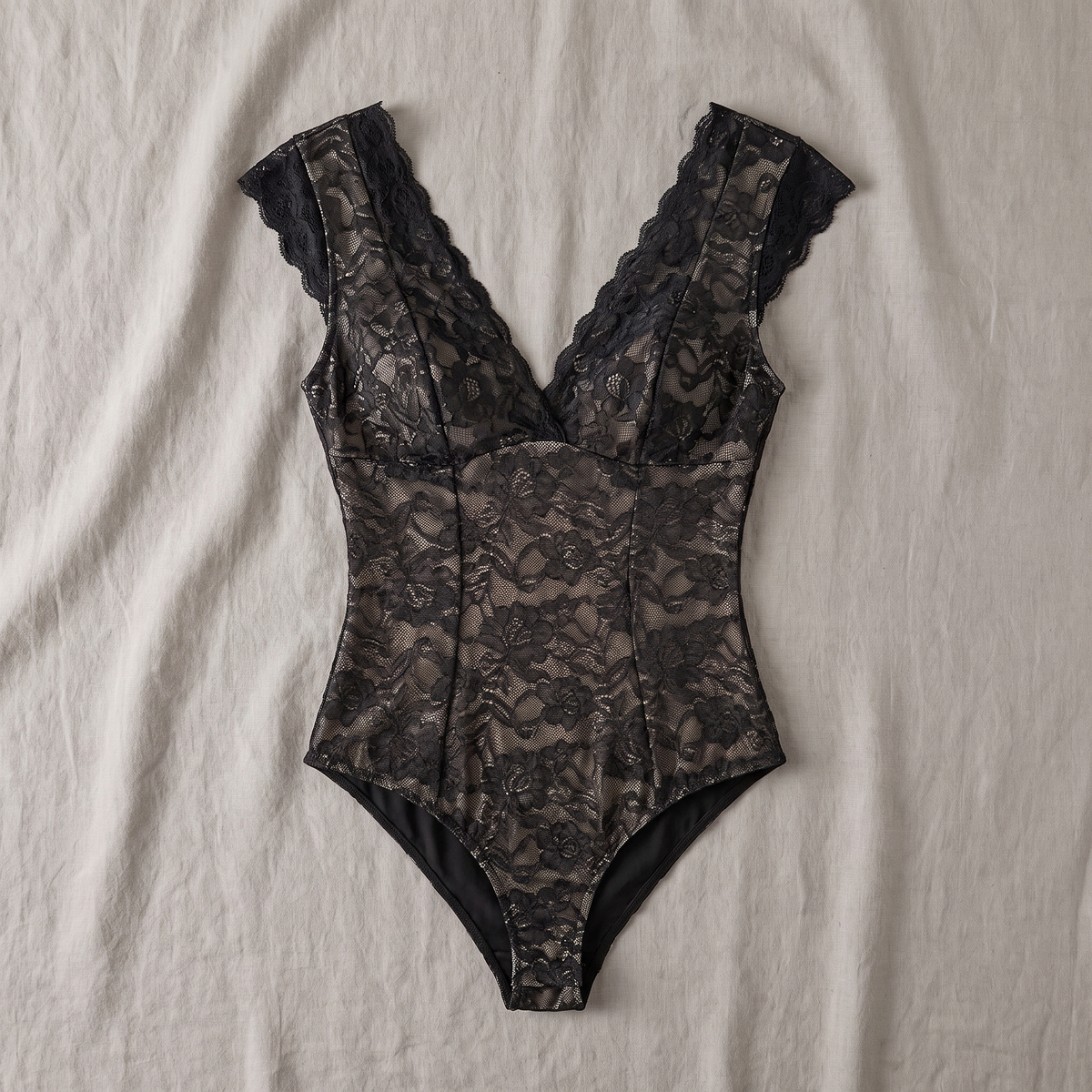 Avéline Sculpting Lace Convertible Bodysuit