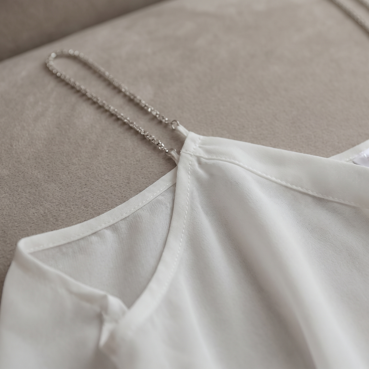 Avéline Chain-Detail Chiffon Nightdress
