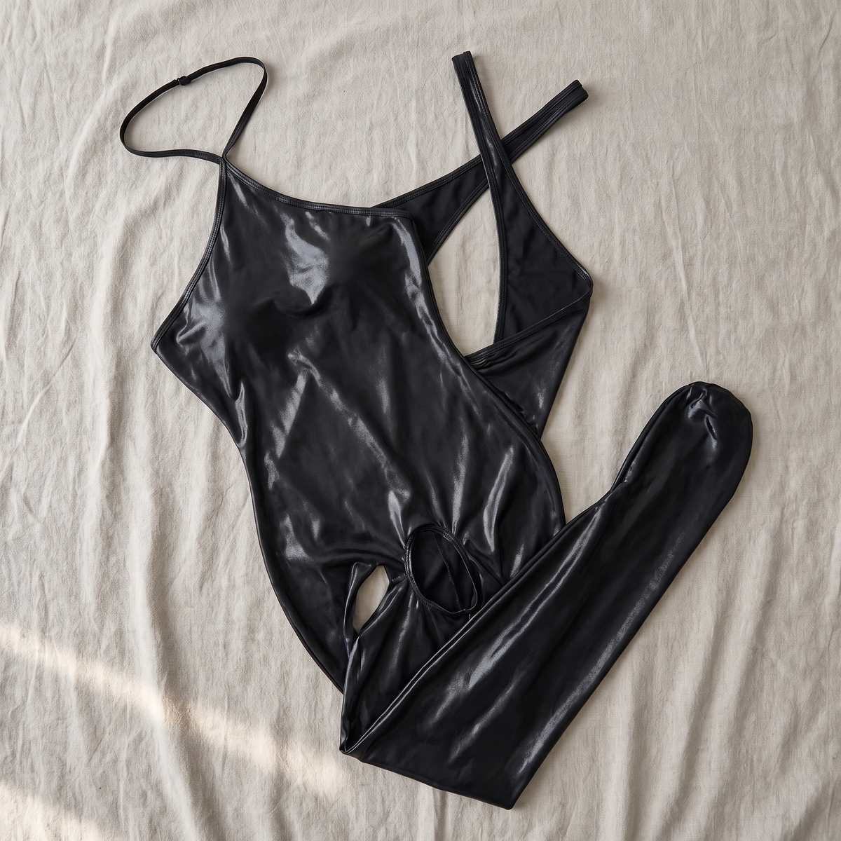 Avéline Glossy Oil-Shine Halter Crossback Bodystocking